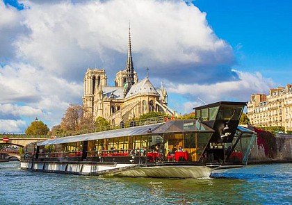 Croisière Déjeuner de Noël, départ au Pont de l'Alma