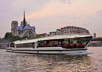 Déjeuner Croisière à Paris - Bateaux Mouches