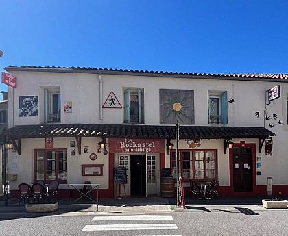 LE ROCKASTEL CAFÉ-AUBERGE