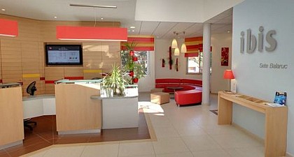 HOTEL IBIS