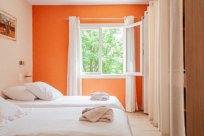 AUBERGE DE LA VALLÉE - CHAMBRE SÉRANNE