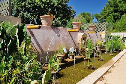 JARDIN ANTIQUE MÉDITERRANÉEN