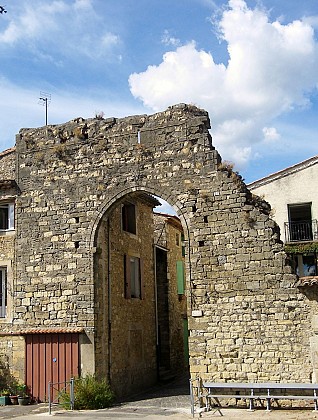 PORTE SAINT-SAUVEUR DITE BARBACANE