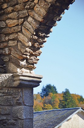LES REMPARTS ET LA PORTANELLE