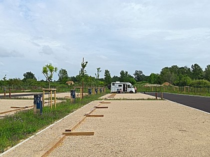 AIRE DE CAMPING-CAR DE COLOMBIERS