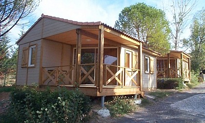 AIRE DE CAMPING-CAR LE GRILLON