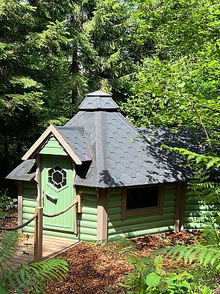 Camping Moulin de la Geneste - Maison du hobbit