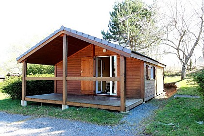 Gîtes et Huttes camping se l'Etang d'Herculat Treignat