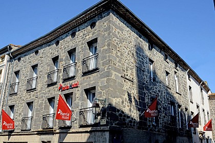 LOGIS HÔTEL YSERIA - HISTORICAL CENTER