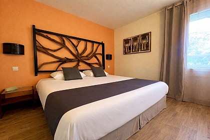 LOGIS HÔTEL LES GRENADINES