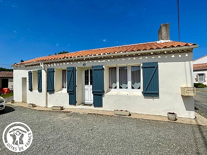 La Fontaine  au cœur du Village