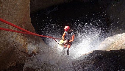 Spéléologies, via ferrata , escalade, canyoning,via corda,VTT - Inspire the Elements