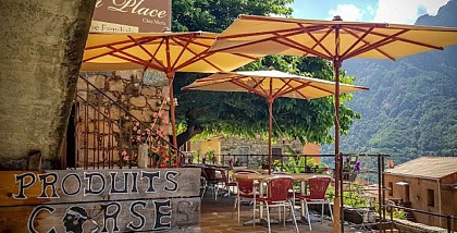 CAFÉ DE LA PLACE