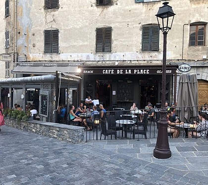LA PLACE