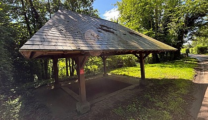 Lavoir de Glanville (route de Deauville)
