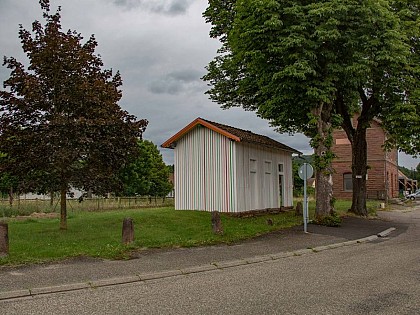 Bragigand bus shelter
