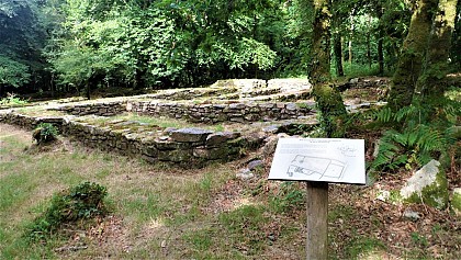 The medieval hamlet of Pontkalleg