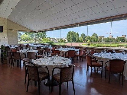 Le Yearling - Restaurant panoramique de l'hippodrome de Saint-Malo