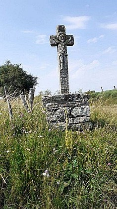 La Croix du Cayre, XIIème siècle