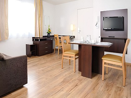 Résidence Séjours & Affaires Le Clos Beaumois