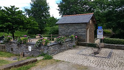 AIRE DE SERVICE DE BRISSAC-QUINCÉ