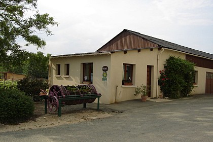 AIRE DE STATIONNEMENT DU CAMPING À LA FERME LA BELLE ETOILE