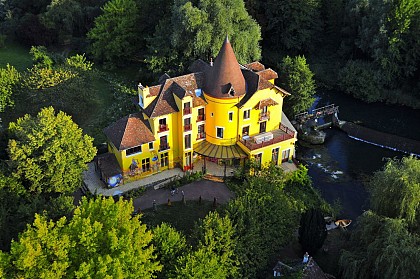 Le Moulin Jaune