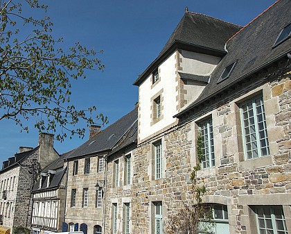 La maison à tour carrée