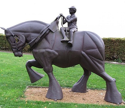 Parc des Maïeurs/ kiosque/ L'enfant et le cheval / Potale