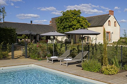 DOMAINE DE LA SOUCHERIE - GÎTE LA MAISON DES VIGNES