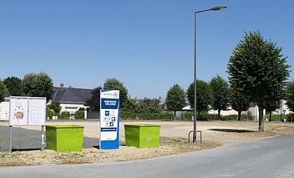 Aire de services camping-cars de Noyant-place du champs de Foire