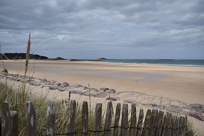 Le Port des Hôpitaux depuis Sables d'Or-les-Pins - Fréhel