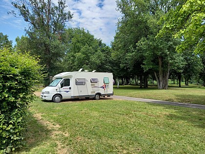 Aire de service pour camping-cars à Decize