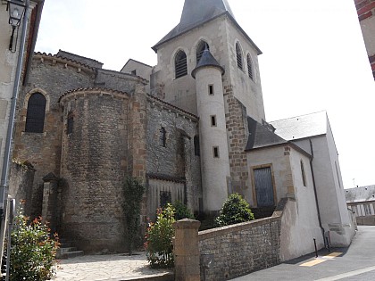 Eglise et crypte Saint-Aré