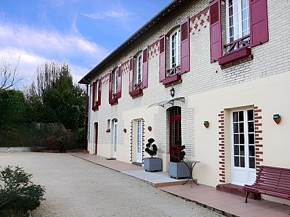 Les Volets Rouges