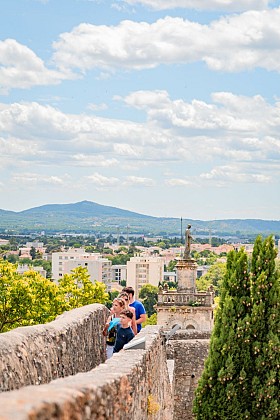 Montélimar et ses joyaux historiques et gourmands
