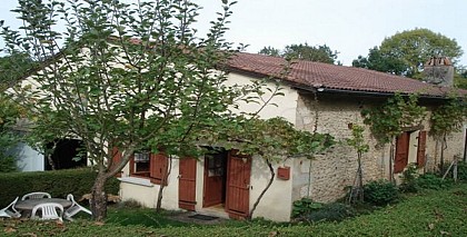 Petite maison à la campagne