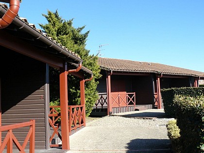 Village de gîtes de Mézin - chalets en bois