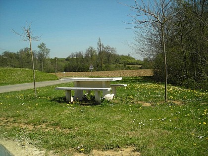 Aire de pique-nique de Saint-Laurent-du-Plan