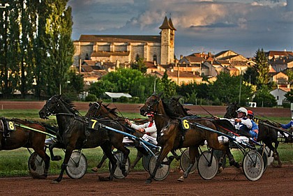 Hippodrome du Pesquié Bas - Société des courses de Villeréal
