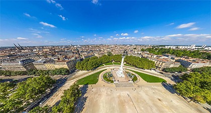 Esplanade des Quinconces et le monument aux Girondins