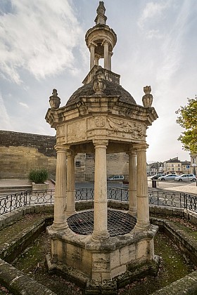 Puits Henri IV
