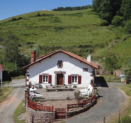 Madame Joëlle VIDEGAIN "Sarahandia"