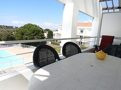 AVENUE GENETS - STUDIO MEZZANINE - PISCINE