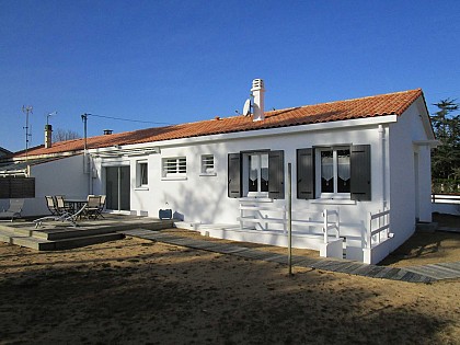 M. ET MME BARRAULT - MAISON 6 PERS