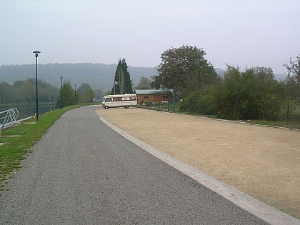 Aire de service et de stationnement