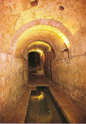 La fontaine souterraine