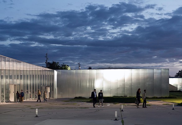 Louvre-Lens