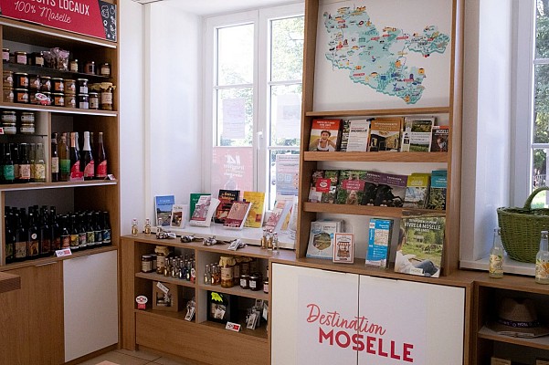 Intérieur de l'office de tourisme