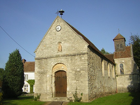 De petites routes en chemins, découvrons une forêt, des villages de pierre et une abbaye (V3)